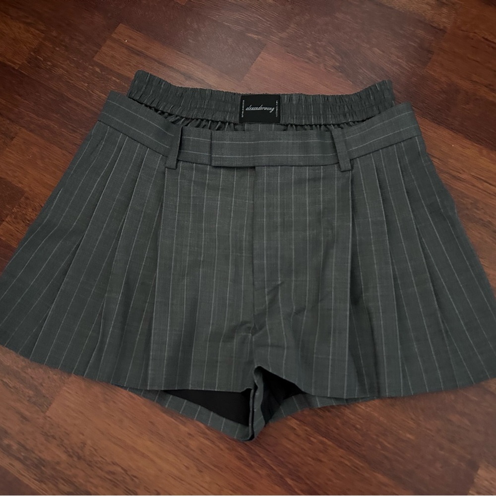 NWOT Alexander Wang PreStyled Bilayer Wool Pleated Shorts w/ Exposed Boxer 2 - Picture 17 of 17
